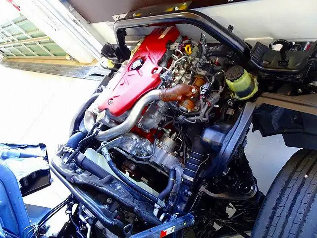 エンジンルーム|トヨタ ダイナ TKG-XZC605(2WD)の写真32