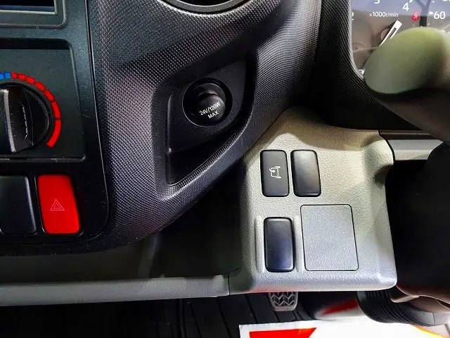 トヨタ ダイナ 2KG-XZU720M(2WD)の写真13