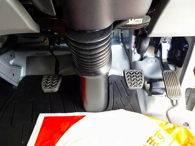 トヨタ ダイナ 2KG-XZU720M(2WD)の写真18