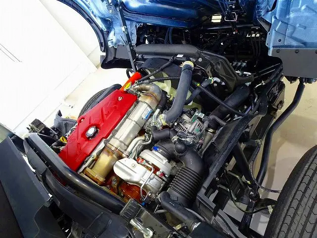 エンジンルーム|トヨタ ダイナ 2KG-XZU720M(2WD)の写真35