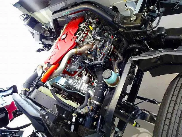 エンジンルーム|トヨタ ダイナ 2KG-XZU720M(2WD)の写真36