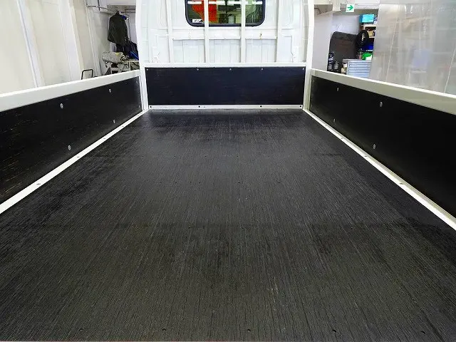 荷台内寸:311×161×38 三方開 リアアオリチェーン2個 鳥居フック3個|いすゞ エルフ 2TG-NJR88AF(2WD)の写真24