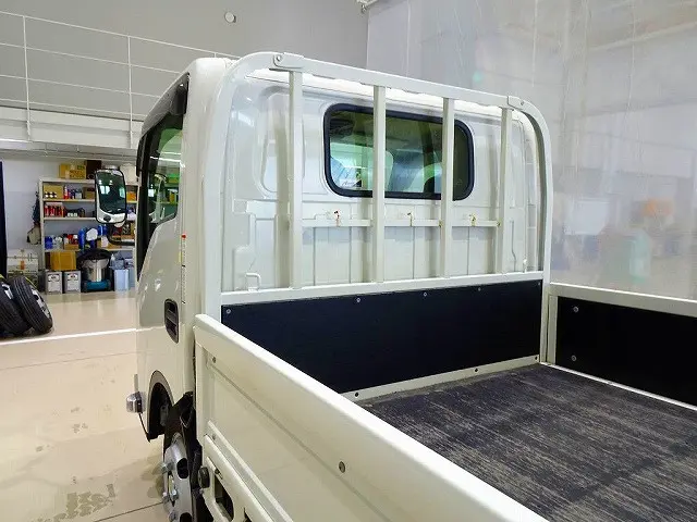 いすゞ エルフ 2TG-NJR88AF(2WD)の写真28