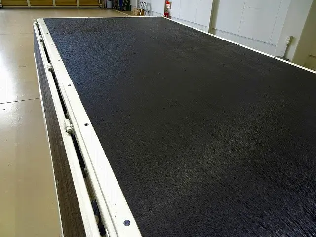 荷台内寸:311×161×38 三方開 リアアオリチェーン2個 鳥居フック3個|いすゞ エルフ 2TG-NJR88AF(2WD)の写真30