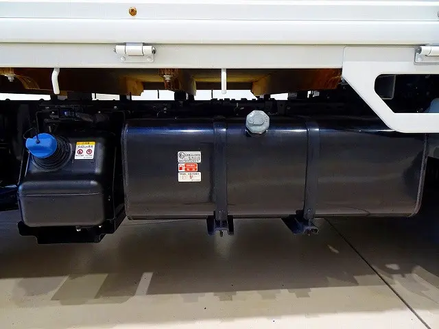 アドブルー 燃料タンク|いすゞ エルフ 2TG-NJR88AF(2WD)の写真43