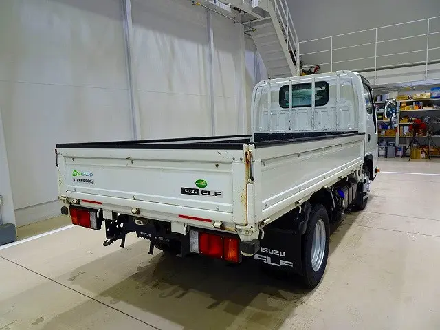 いすゞ エルフ 2RG-NHR88A(2WD)の写真3