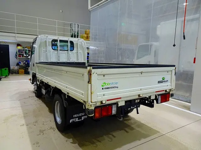 いすゞ エルフ 2RG-NHR88A(2WD)の写真4