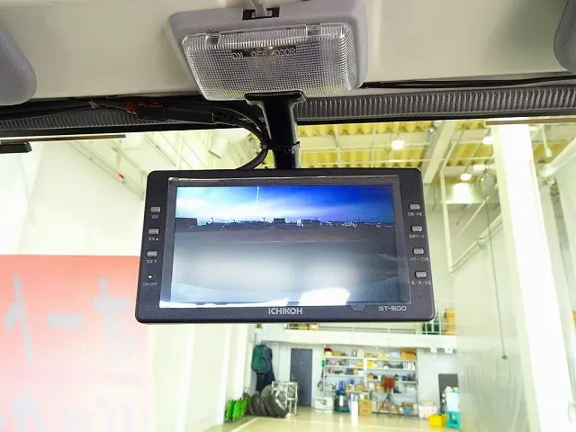 バックモニター|いすゞ エルフ 2RG-NHR88A(2WD)の写真15