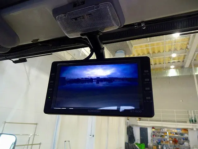 いすゞ エルフ 2RG-NHR88A(2WD)の写真16