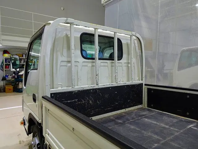 いすゞ エルフ 2RG-NHR88A(2WD)の写真26