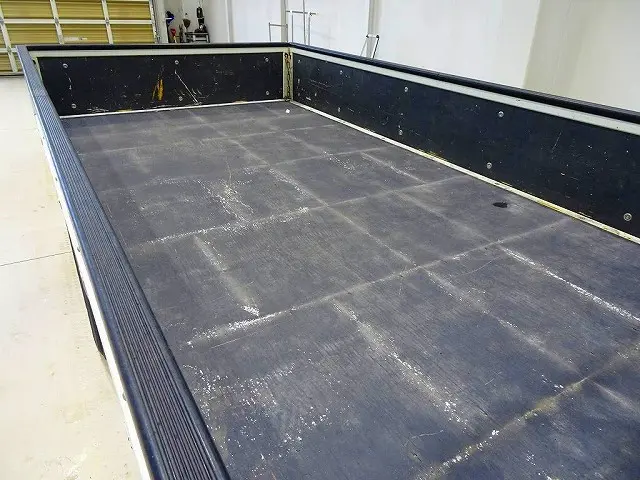 いすゞ エルフ 2RG-NHR88A(2WD)の写真27