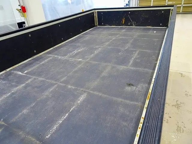 いすゞ エルフ 2RG-NHR88A(2WD)の写真28