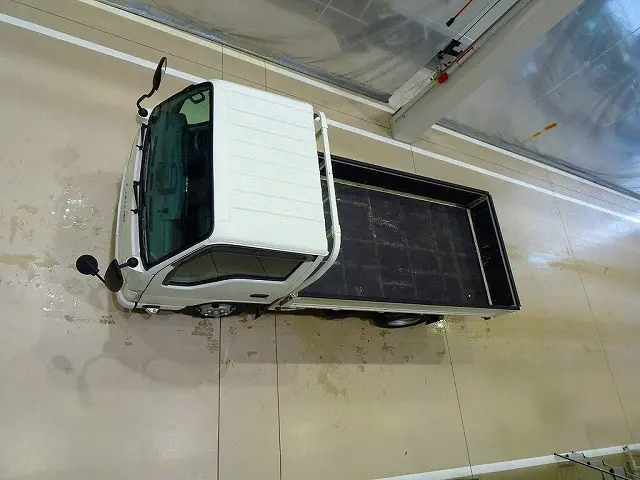 いすゞ エルフ 2RG-NHR88A(2WD)の写真29