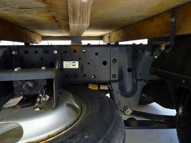 いすゞ エルフ 2RG-NHR88A(2WD)の写真32