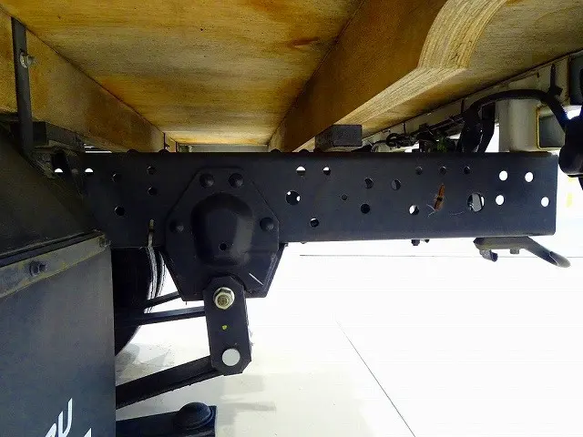 いすゞ エルフ 2RG-NHR88A(2WD)の写真33