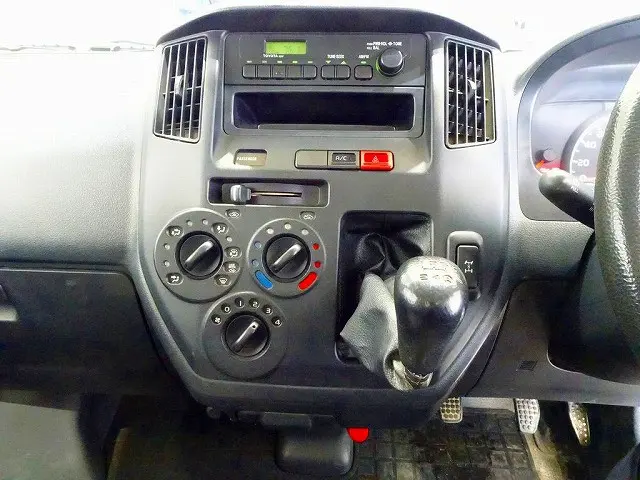 トヨタ ライトエーストラック DBFーS412U(4WD)の写真10