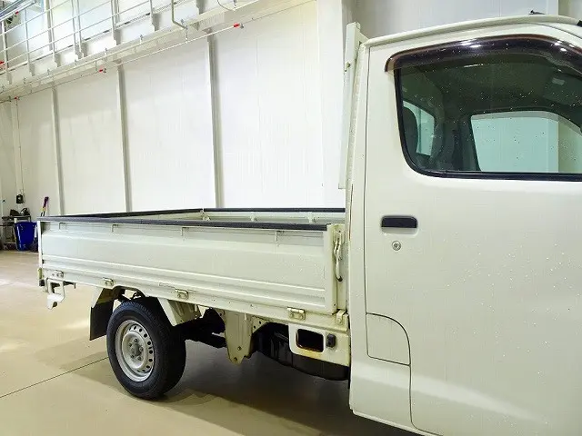 トヨタ ライトエーストラック DBFーS412U(4WD)の写真17
