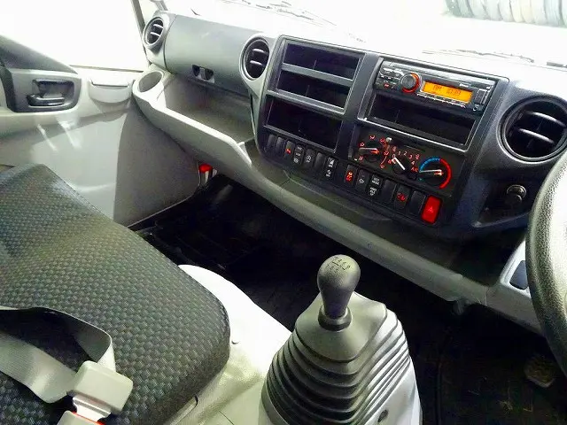 日野 デュトロ 2KG-XZU712M(2WD)の写真9