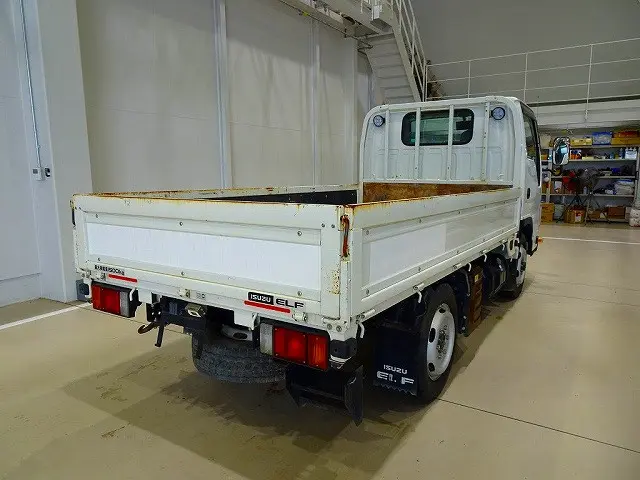 いすゞ エルフ TRG-NHS85A(4WD)の写真3
