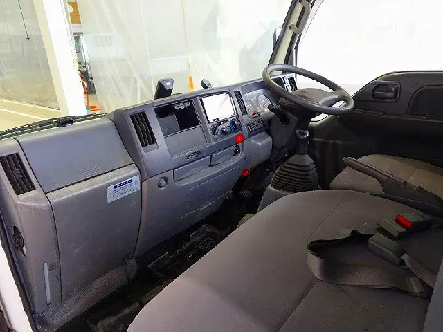 いすゞ エルフ TRG-NHS85A(4WD)の写真7