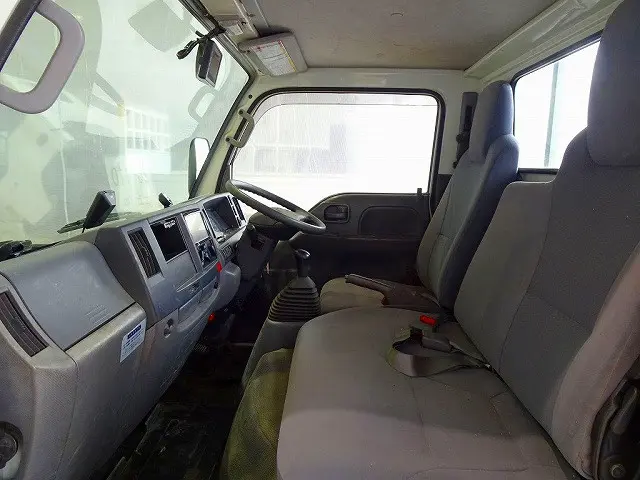 いすゞ エルフ TRG-NHS85A(4WD)の写真8