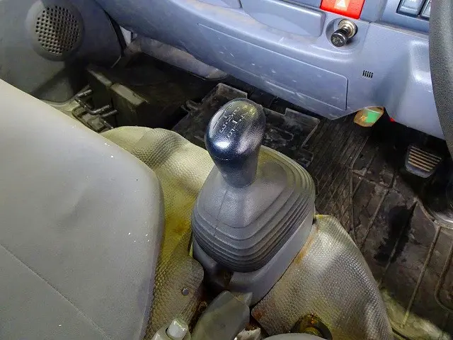 いすゞ エルフ TRG-NHS85A(4WD)の写真16