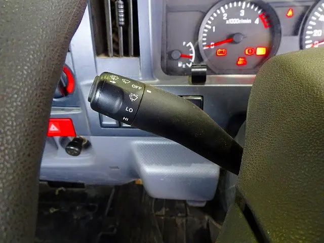 いすゞ エルフ TRG-NHS85A(4WD)の写真19