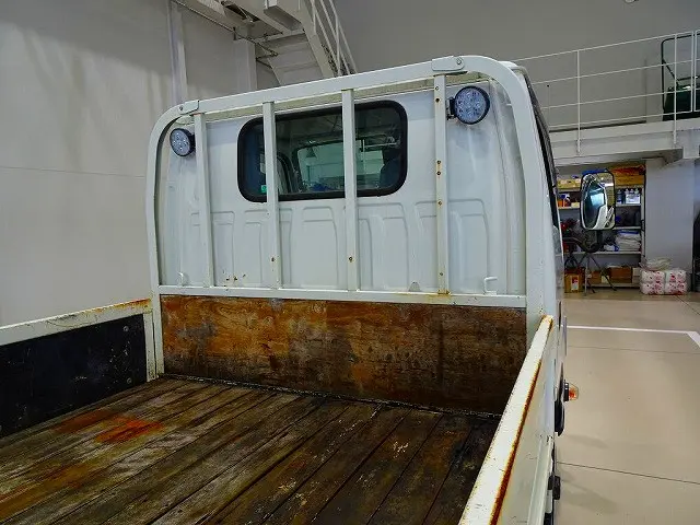 いすゞ エルフ TRG-NHS85A(4WD)の写真24