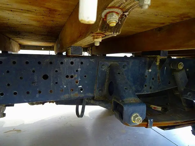 いすゞ エルフ TRG-NHS85A(4WD)の写真31