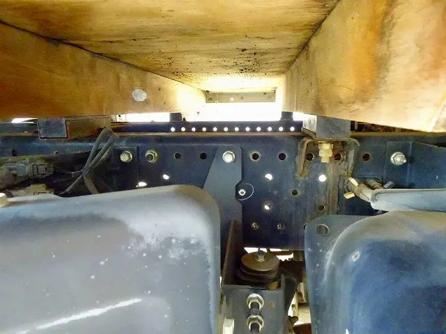 いすゞ エルフ TRG-NHS85A(4WD)の写真36