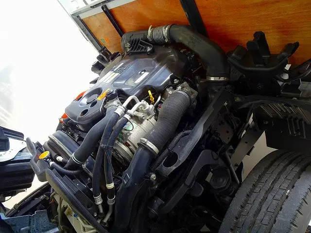 エンジンルーム|いすゞ エルフ TRG-NHS85A(4WD)の写真36