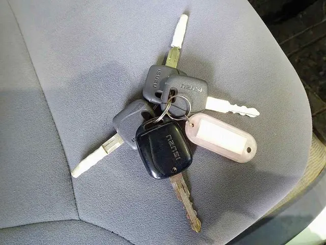 いすゞ エルフ TRG-NHS85A(4WD)の写真38