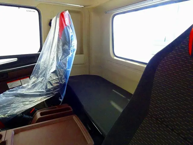 2人乗り ベッド付|日野 レンジャー 2KG-GX2ABA(4WD)の写真9