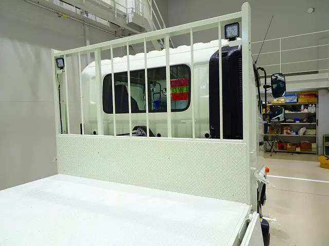 荷台内寸:575×220×41 三方開 床/鳥居下縞鋼板鉄板張り(3.2mm) 左右セイコーラック アオリ三面内側鉄板張り 横ねた17本 鳥居作業灯2個|日野 レンジャー 2KG-GX2ABA(4WD)の写真29