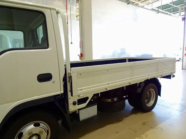 いすゞ エルフ TPG-NJR85A(2WD)の写真21