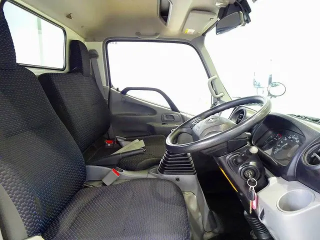 日野 デュトロ 2KG-XZU685M(4WD)の写真6