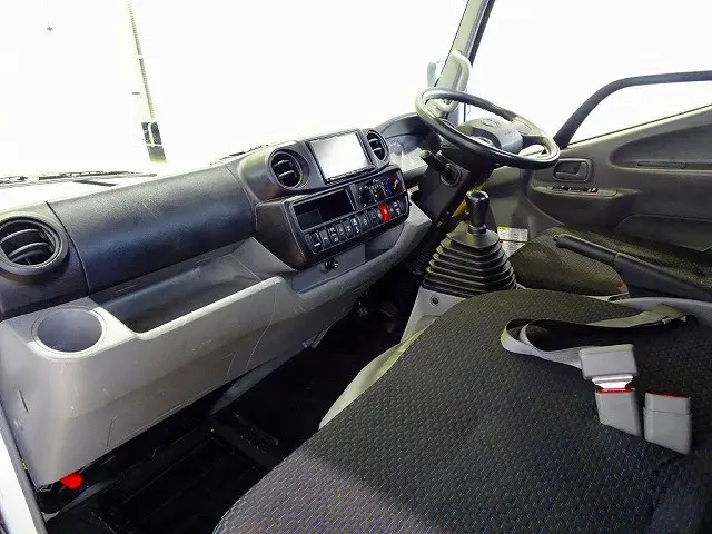 日野 デュトロ 2KG-XZU685M(4WD)の写真7