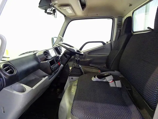 日野 デュトロ 2KG-XZU685M(4WD)の写真8