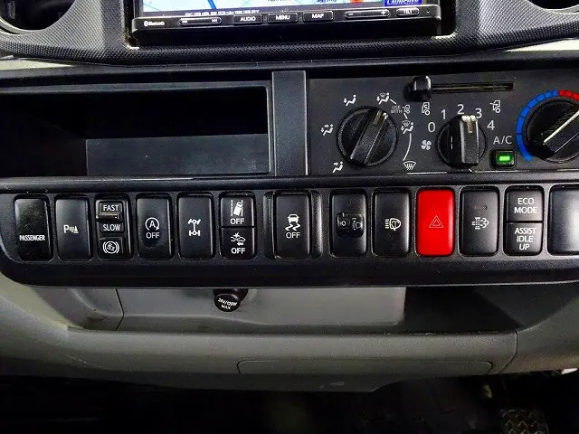 日野 デュトロ 2KG-XZU685M(4WD)の写真11