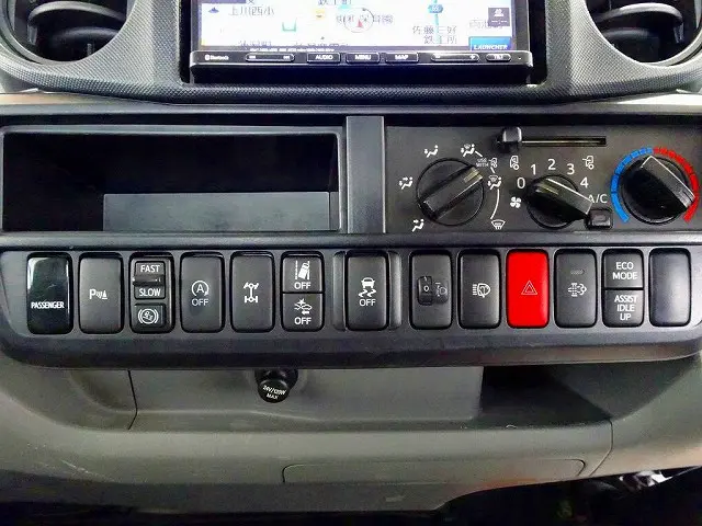 日野 デュトロ 2KG-XZU685M(4WD)の写真12