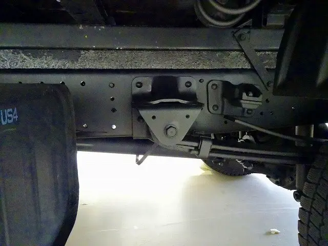 燃料タンク100L　シャーシは 錆止め/マフラー塗装 仕上げに力を入れています。|日野 デュトロ 2KG-XZU685M(4WD)の写真38