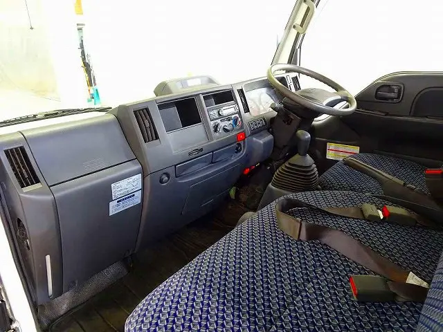 いすゞ エルフ 2RG-NHS88A(4WD)の写真7