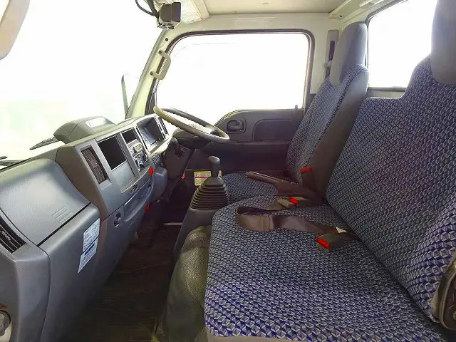 いすゞ エルフ 2RG-NHS88A(4WD)の写真8