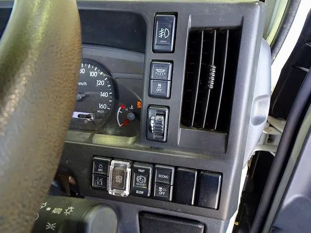 いすゞ エルフ 2RG-NHS88A(4WD)の写真16