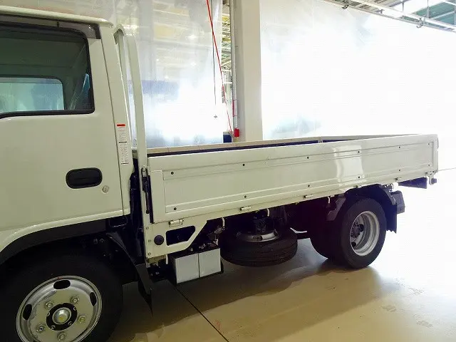 荷台内寸：312×162×38　三方開　床鉄板張り　リアアオリチェーン2個|いすゞ エルフ 2RG-NJR88A(2WD)の写真24