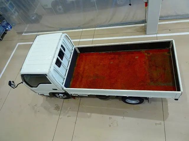 いすゞ エルフ 2RG-NJR88A(2WD)の写真30