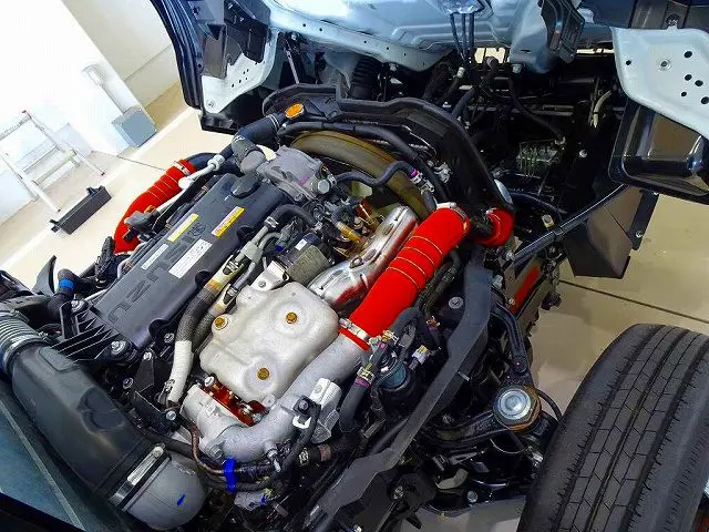 エンジンルーム|いすゞ エルフ 2RG-NJR88A(2WD)の写真34