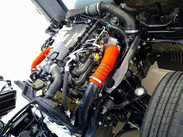 エンジンルーム|いすゞ エルフ 2RG-NJR88A(2WD)の写真35