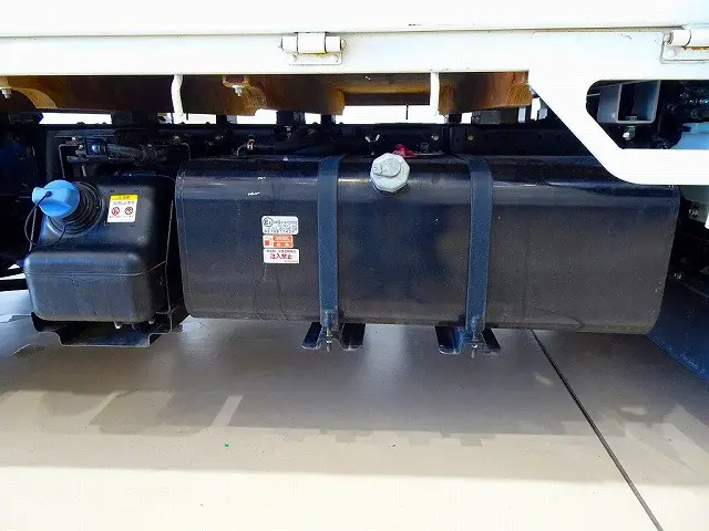 いすゞ エルフ 2RG-NJR88A(2WD)の写真36