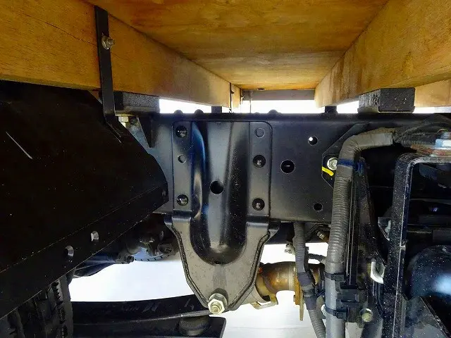 いすゞ エルフ 2RG-NJR88A(2WD)の写真37